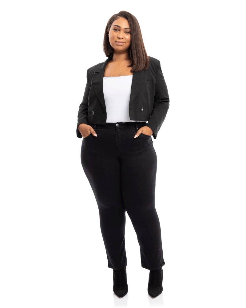 Front of a model wearing a size 14W Micky Cheeky Straight Jean in Black by 1822 DENIM. | dia_product_style_image_id:232549